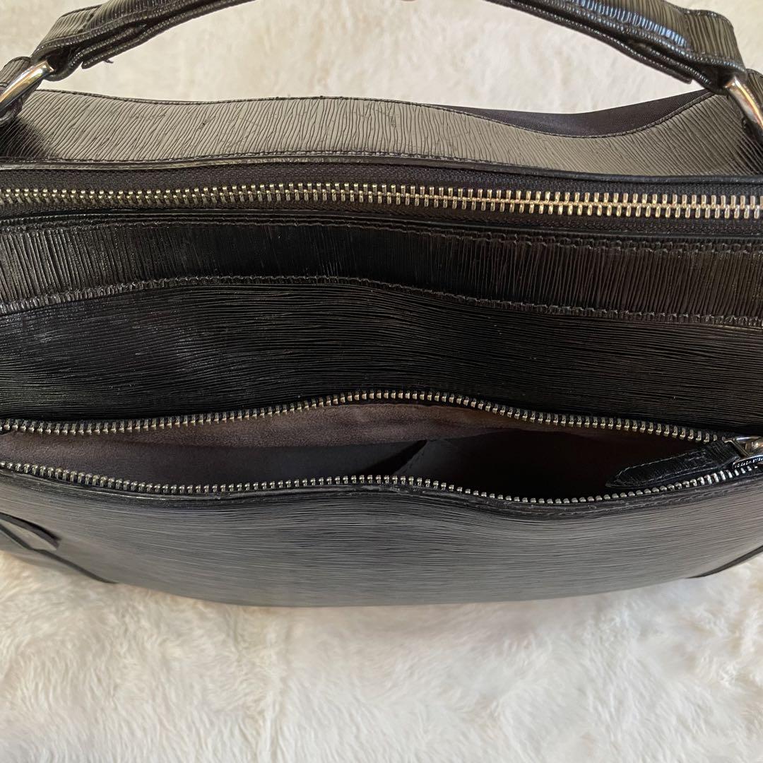 美品 ペッレモルビダ 3WAY A4収納　ビジネスリュック ビジネスバッグ