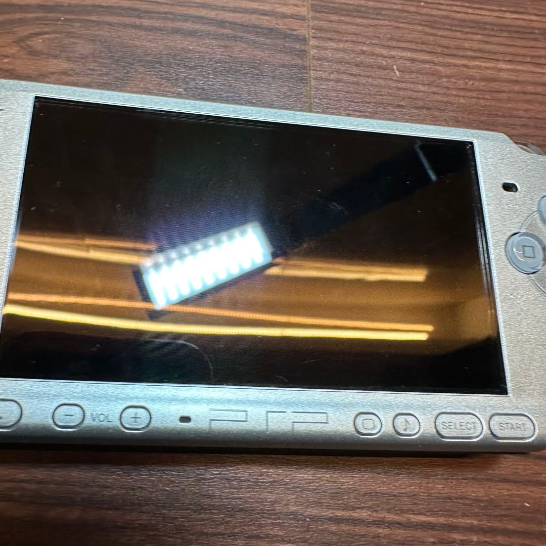 PSP 3000 本体 ミスティックシルバー 5163 PSP 3000 本体 ミスティックシルバー 5163