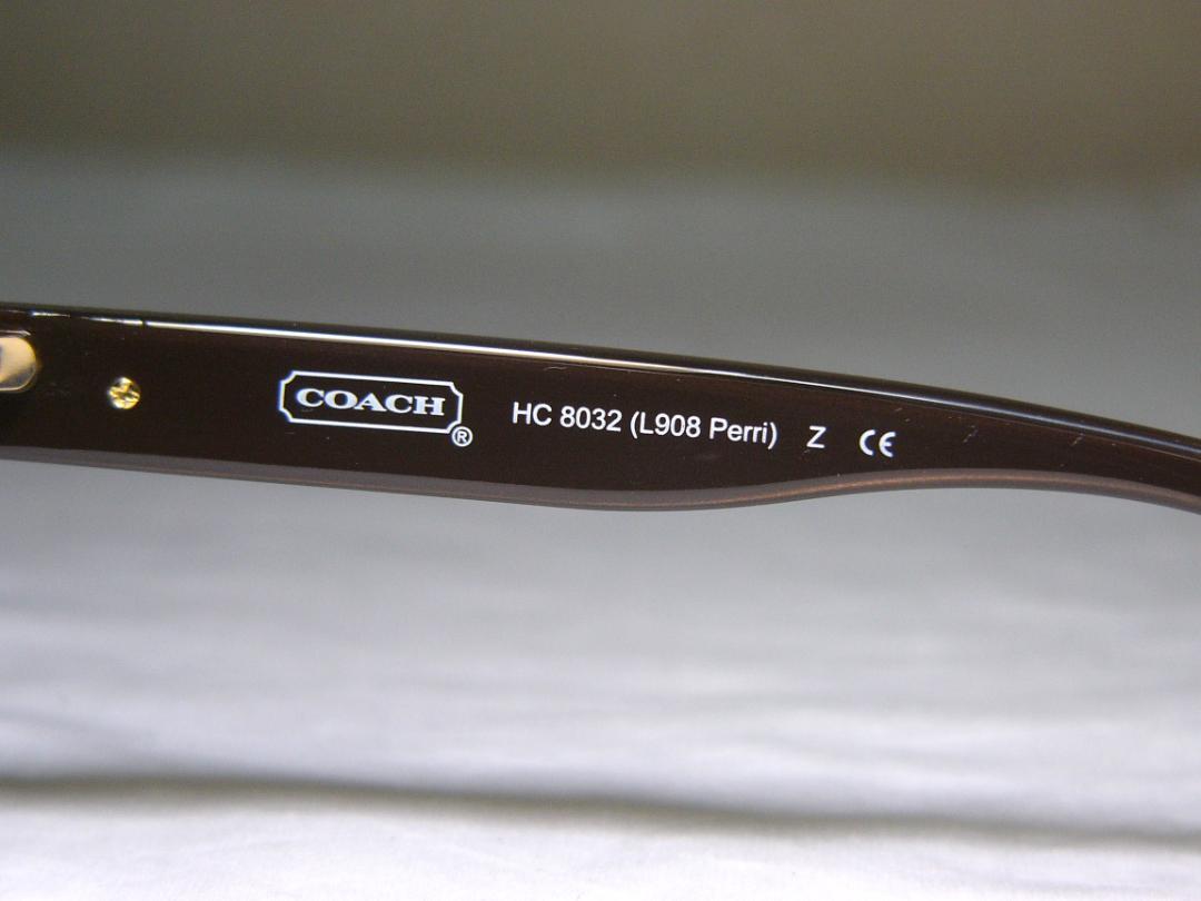 未使用☆コーチ サングラス HC8032 シグネチャー柄 ブラウン 未使用☆コーチ サングラス HC8032 シグネチャー柄 ブラウン
