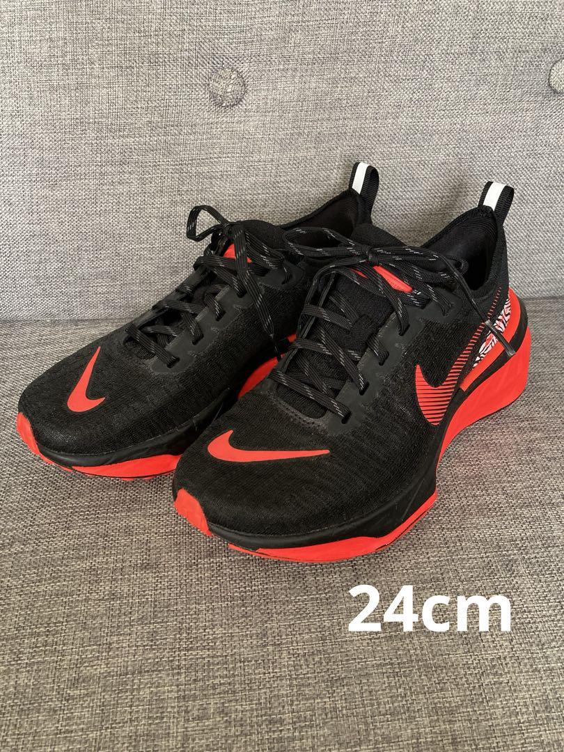 NIKE ZOOMX INVINCIBLE RUN3 24cm