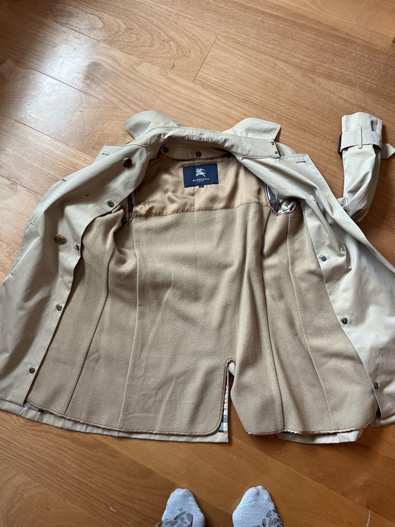 アッキー Burberry トレンチコート