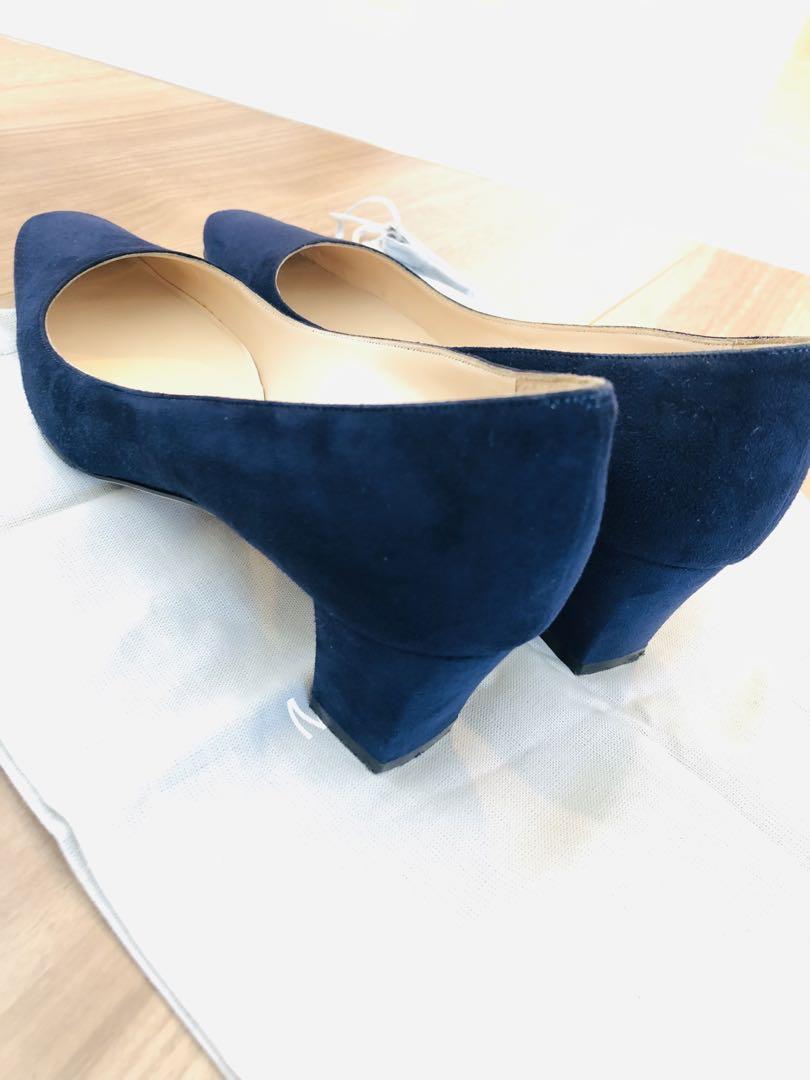 新品　MANOLO BLAHNIK ネイビー スエード ヒール