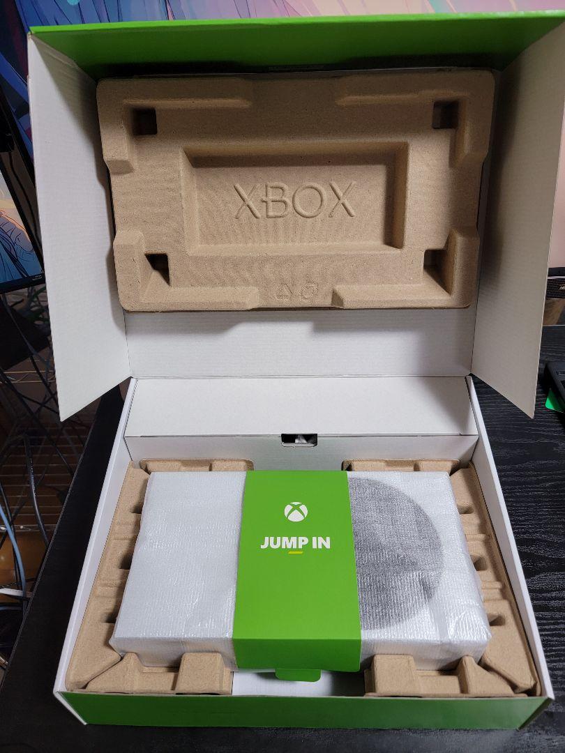 Xbox Series S 500GBモデル本体