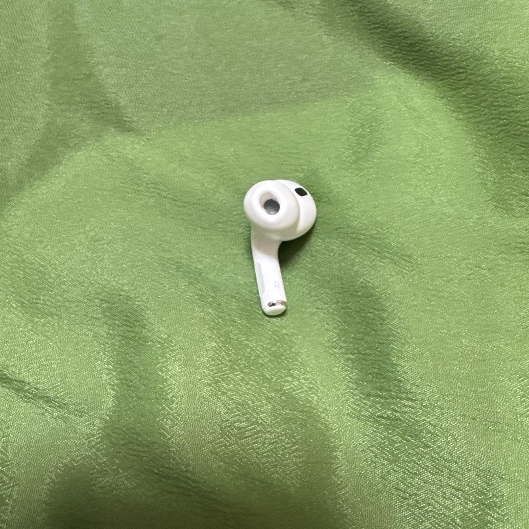 AirPods Pro 2 / 右耳　(A2698) 正規品