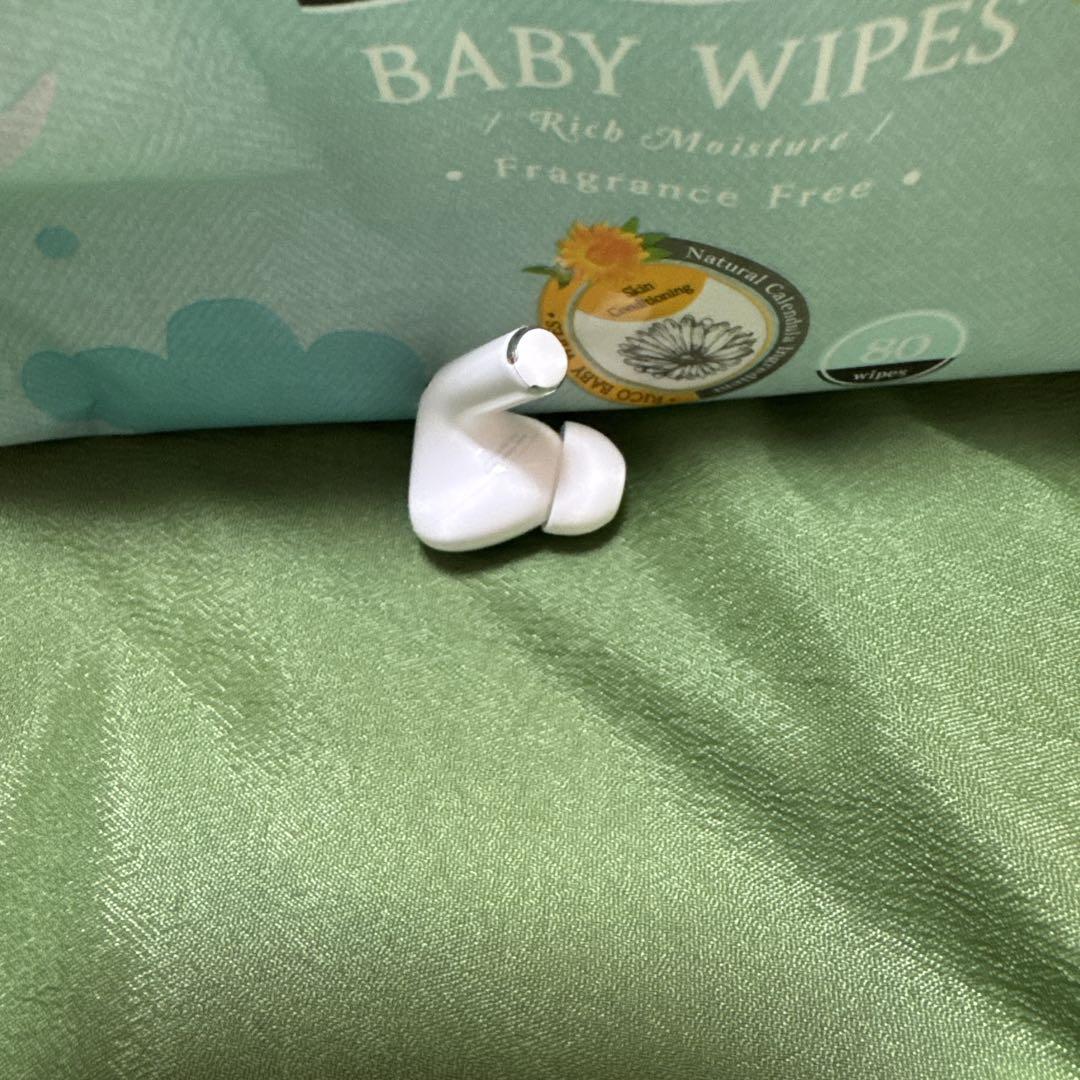 AirPods Pro 2 / 右耳　(A2698) 正規品