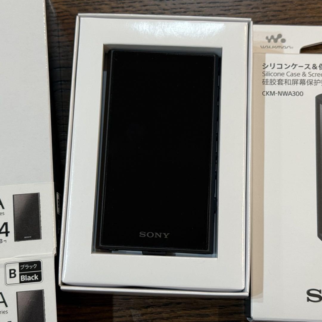SONY NW-A307 64GB ブラック + 純正シリコンケース - メルカリ