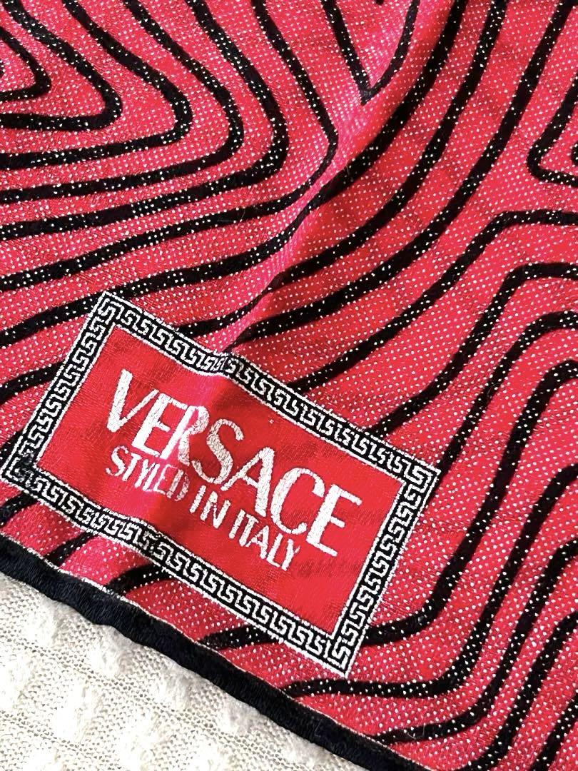 VERSACE ヴェルサーチ大判ハンカチ 3枚セット - メルカリ