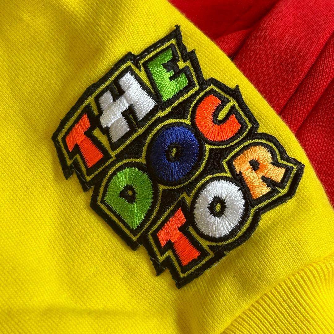 DUCATI ドゥカティ VR 46 ロッシ ジップアップ　パーカー〔X S〕赤