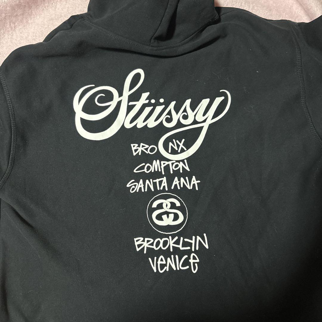 Stüssy ブラック フード付きスウェット