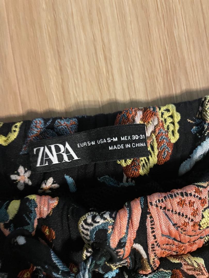 ザラ　ジャガードラビットロングパンツ