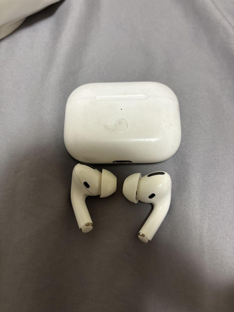 AirPods Pro 第一世代　本体 ホワイト 充電ケース付き