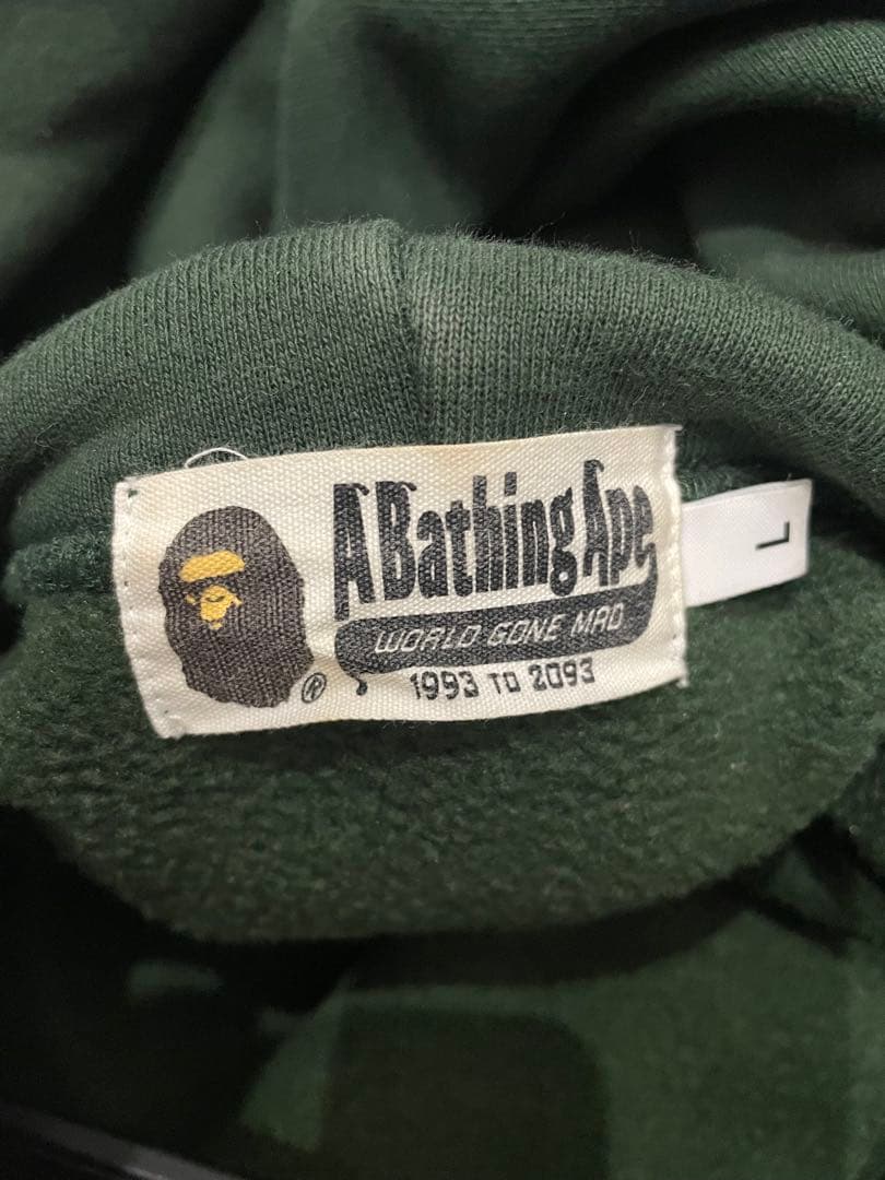 A Bathing Ape フード付きパーカー L A Bathing Ape フード付きパーカー L