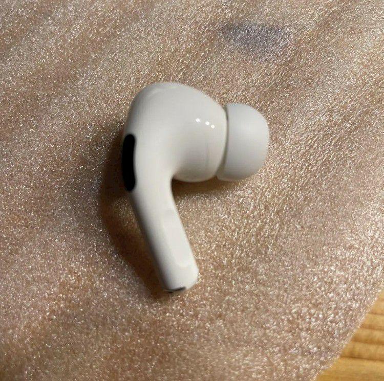 【純正★】AirPods Pro ◎右耳のみ◎ 【発送すぐ】58 純正】AirPods Pro 右耳のみ R 【すぐに発送します】q☆s - メルカリ