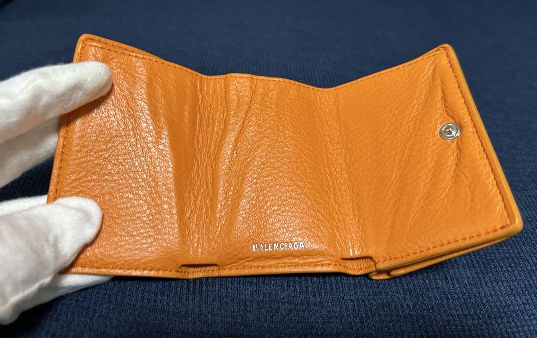 バレンシアガ 三つ折り財布 ミニウォレット ペーパー ロゴ