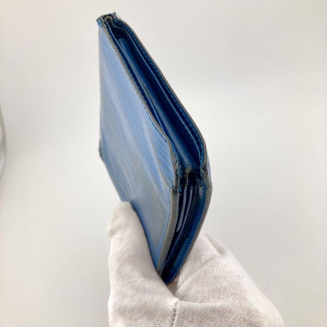 LOUIS VUITTON 青 レザー 財布　エピ LOUIS VUITTON 青 レザー 財布エピ
