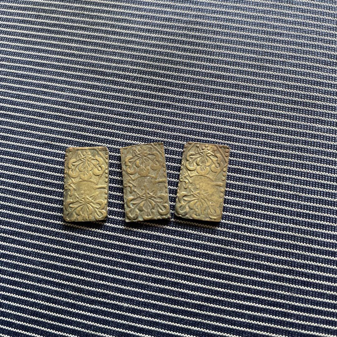 アンティーク彫刻プレート 3枚セット 一朱金　2