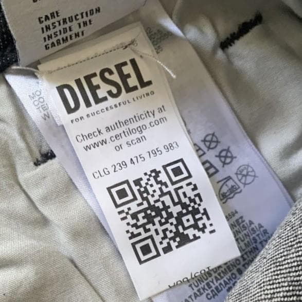 新品 ディーゼル THOMMER-R ジーンズ 32 スキニージーンズ 新品 ディーゼル THOMMER-R ジーンズ 32 スキニージーンズ