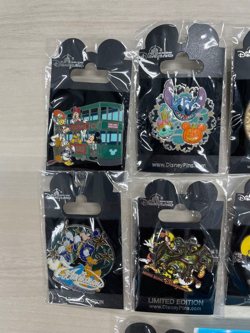 香港ディズニー リミテッドエディション ハロウィン 限定ピンバッジ 12