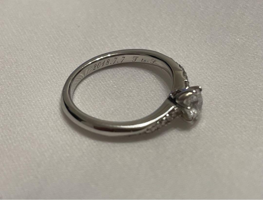 ダイヤモンドシライシ　婚約指輪