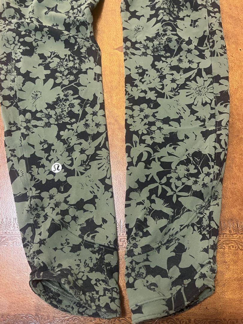 【Lululemon】美品！レギンス　花柄　グリーン　ヨガ　ピラティス