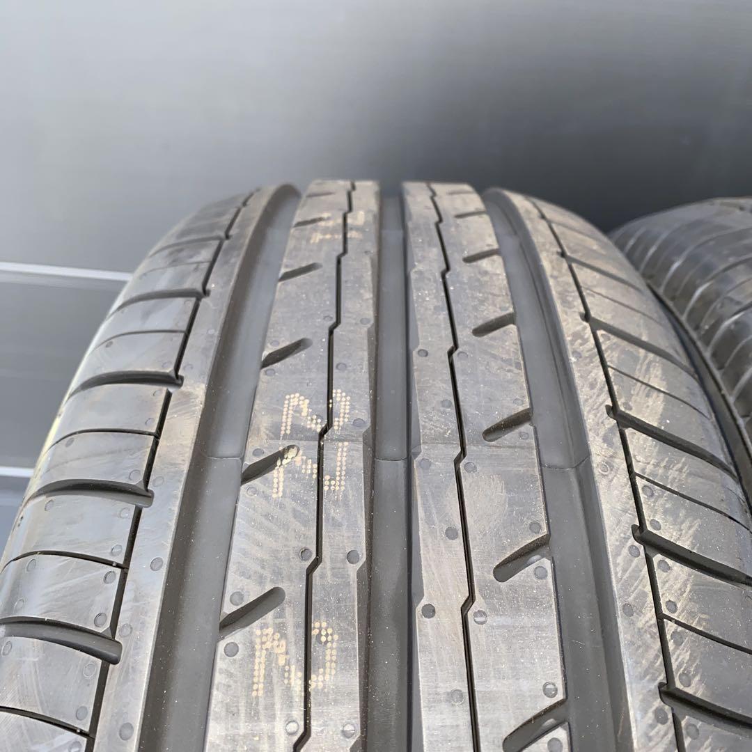 新品‼️ヨコハマ ブルーアース2021年製215/60R16