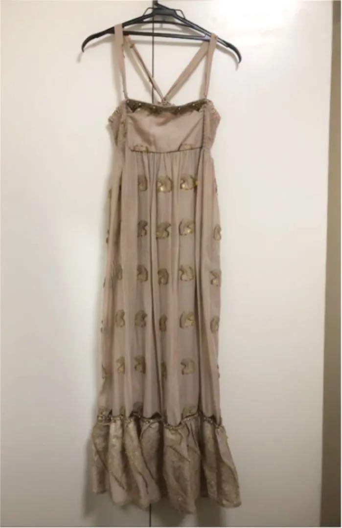 ★未使用★刺繍ワンピース