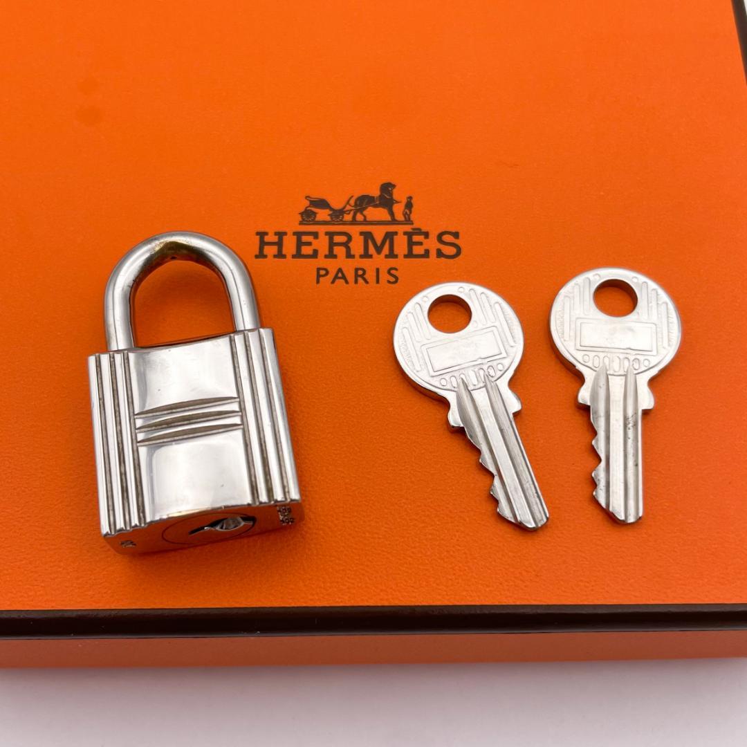 極美品✨エルメス　HERMES　カデナ　南京錠　鍵　セット107番