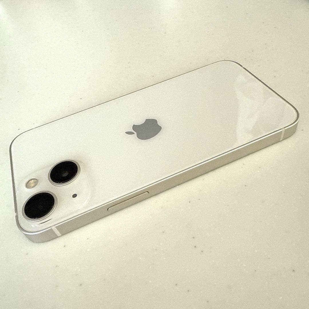 Apple iPhone 13 256GB ホワイト 充電ケーブル付き