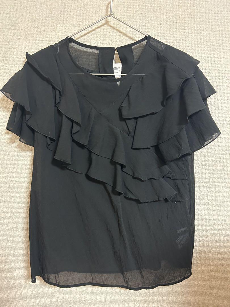 【新品　未使用】ルクールブラン　フリルデザイン 半袖シャツ サイズ38