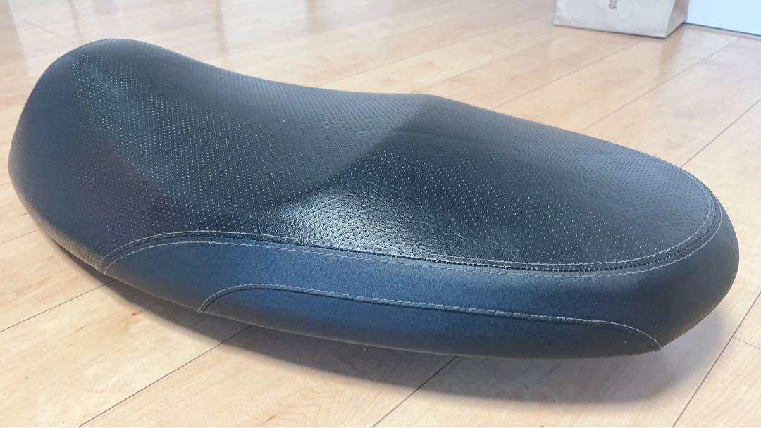 YAMAHAシグナス4型　純正シート 美品