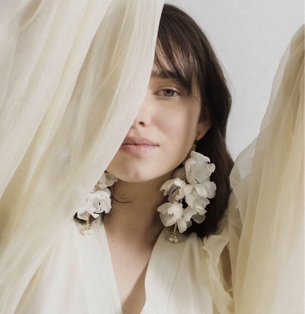 DECOLOVE 雑誌掲載 日本完売 Snow drop ピアス DECOLOVE 雑誌掲載 日本完売 Snow drop ピアス