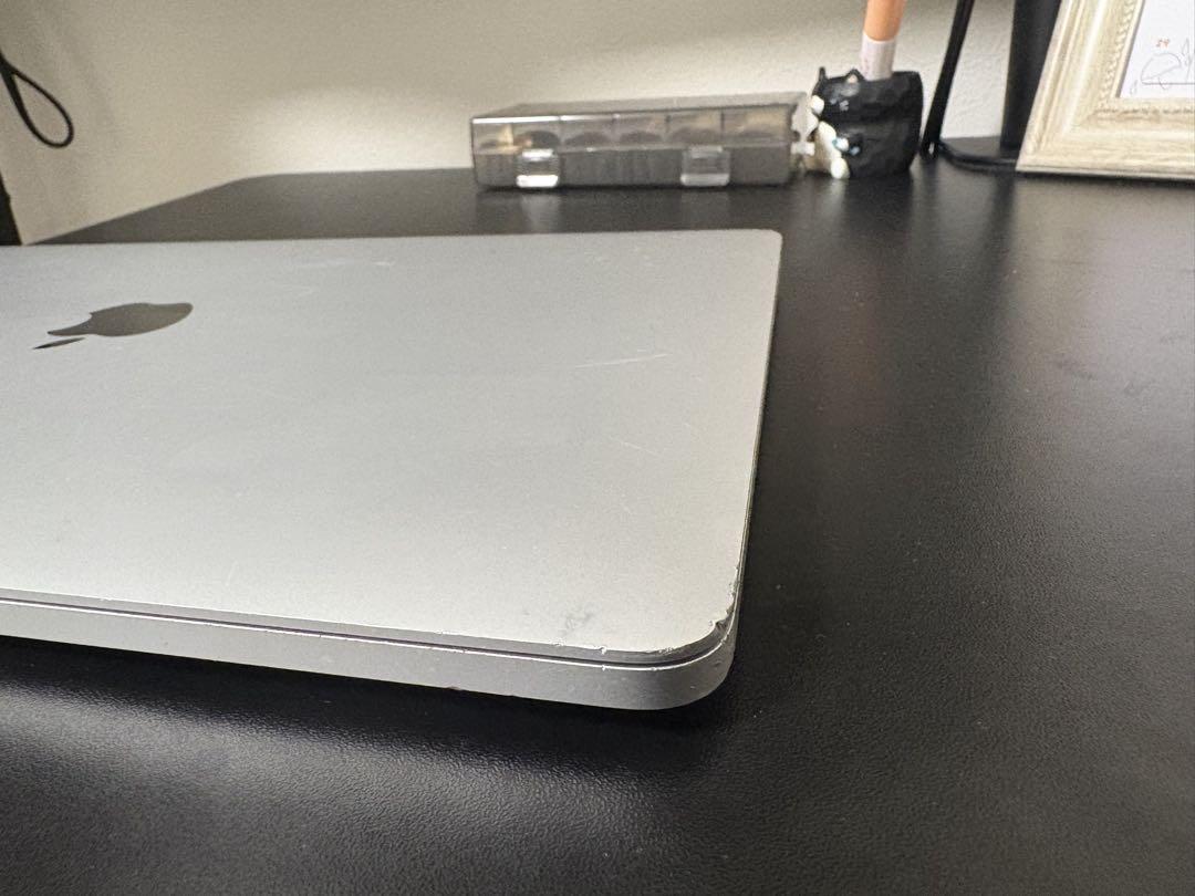 Apple MacBook pro 13インチ 2020モデルシルバー 本体