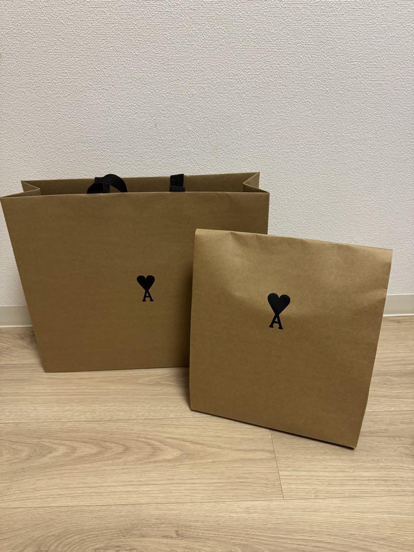 【正規品】完売品　Ami Paris アミパリス　ニットXSサイズ　カーディガン