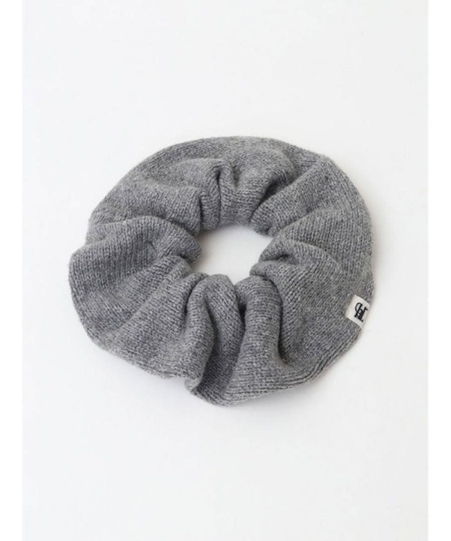 HER. コットンウールニットシュシュ グレー 新品未開封 ヘアゴム アクセ HER. コットンウールニットシュシュ グレー 新品未開封 ヘアゴム アクセ