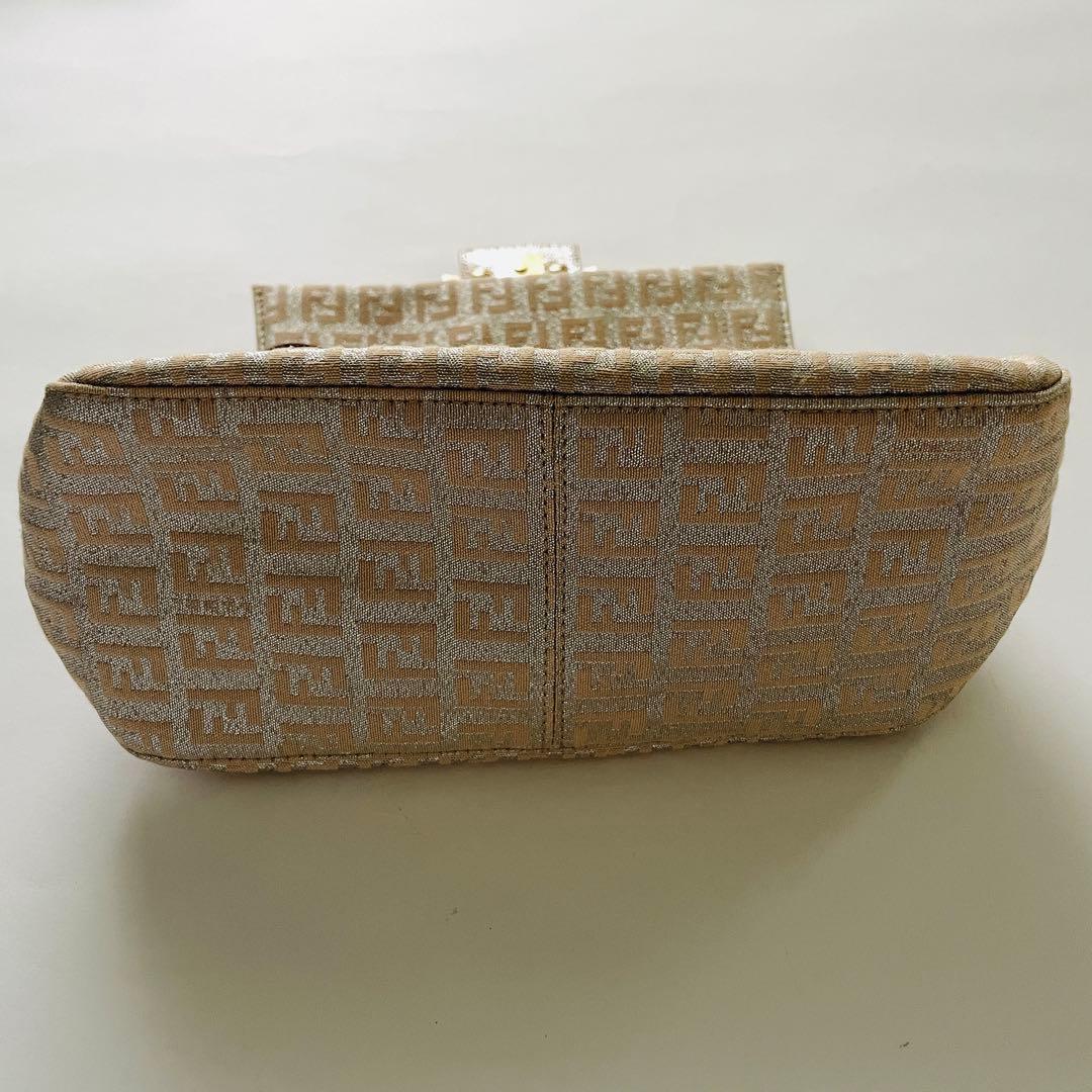 FENDI ベージュ ショルダーバッグ