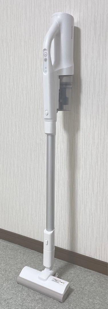 Panasonic　パナソニック　充電式掃除機　MC-SB32J　2022年製