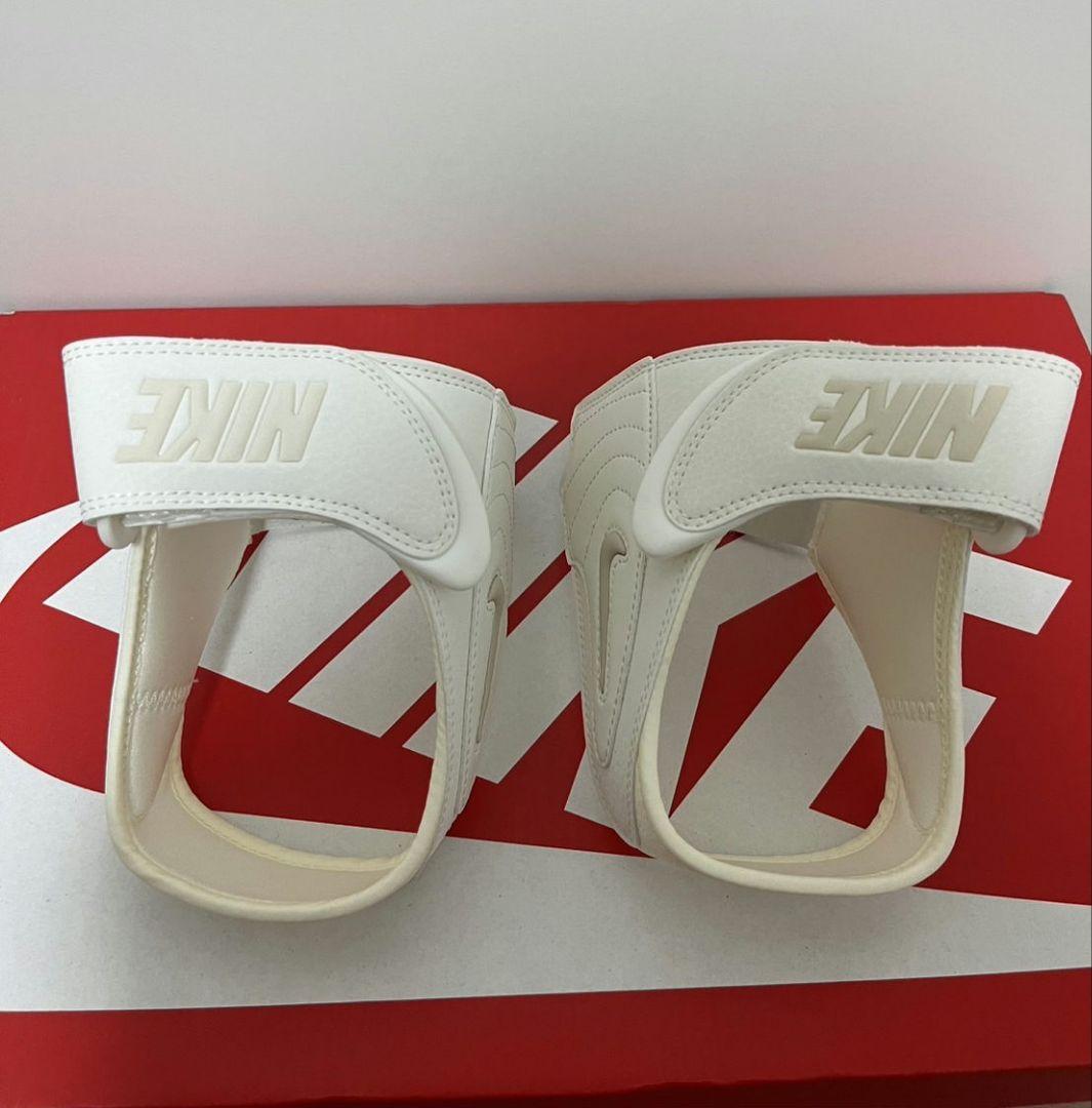新品未使用  NIKE  アジャスト フォース サンダル