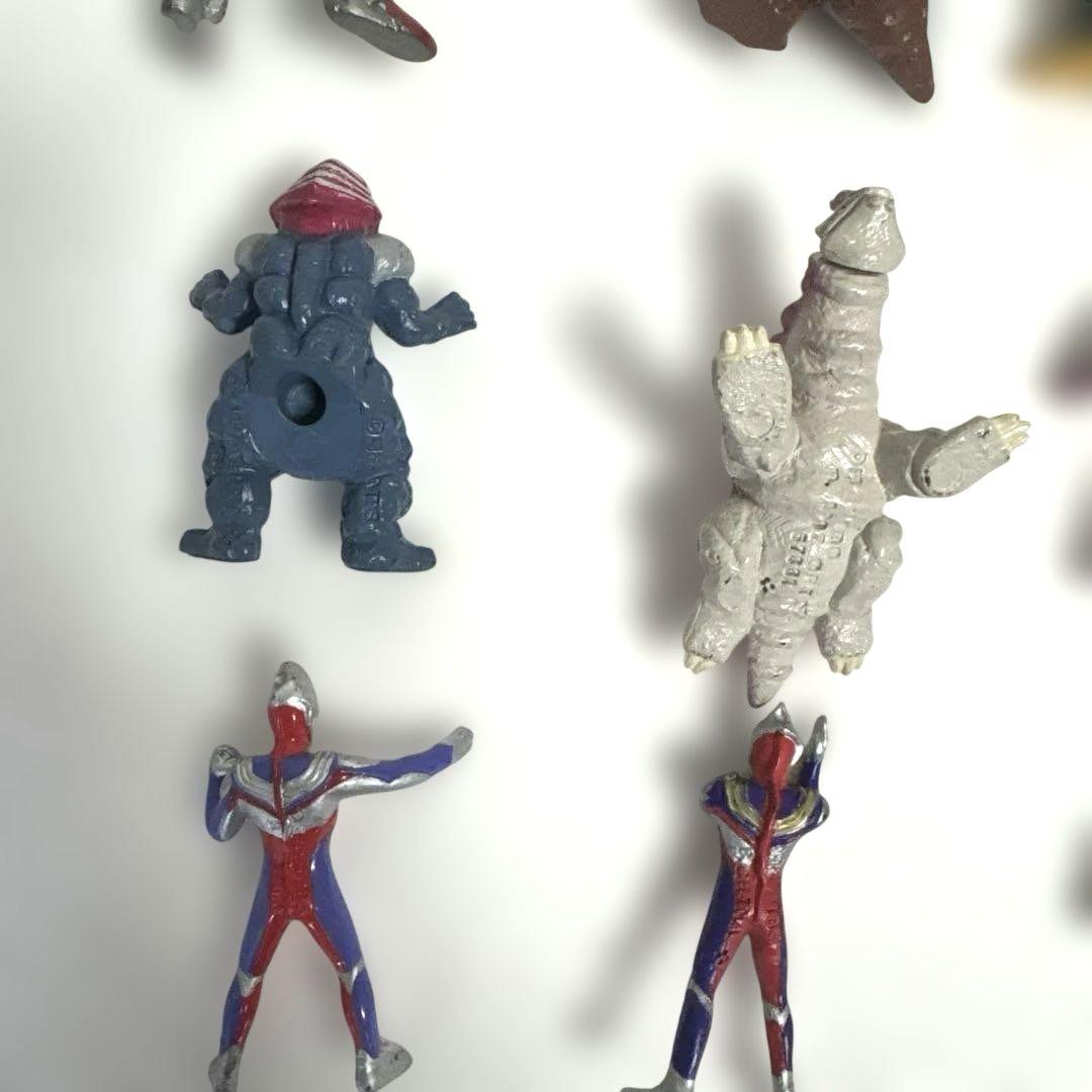 怪獣フィギュア　ウルトラマン　怪獣　ミニチュア