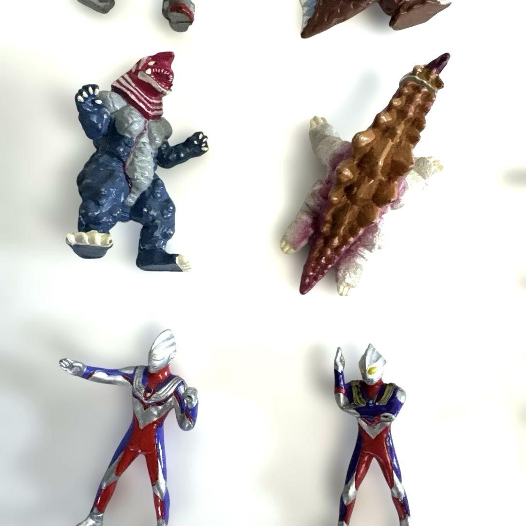 怪獣フィギュア　ウルトラマン　怪獣　ミニチュア