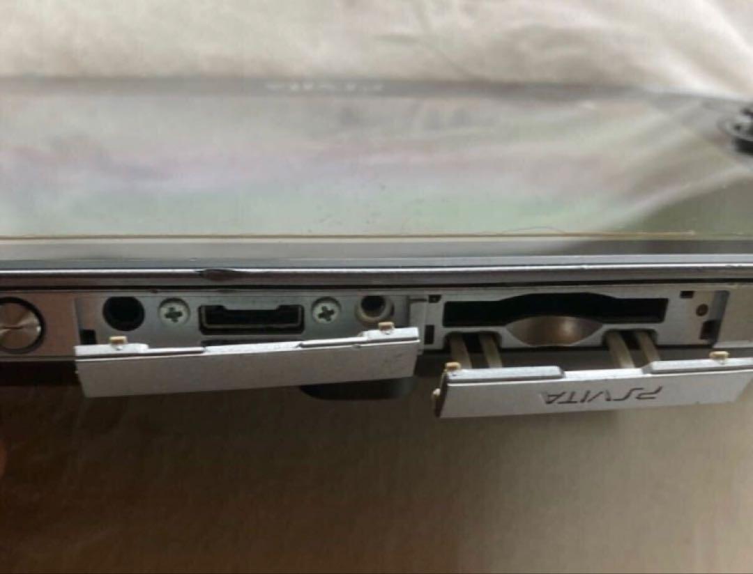 【ジャンク】SONY PS Vita PCH-1100 通電確認済み 本体のみ