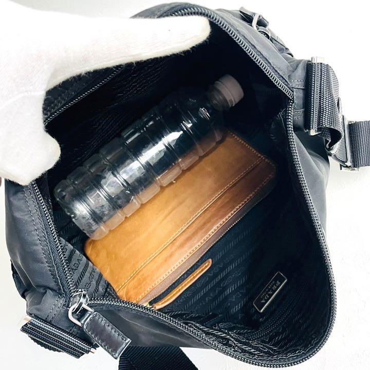 ○美品○プラダ ショルダーバッグ 三角ロゴプレート シルバー金具 入荷しました ●美品●プラダ ショルダーバッグ 三角ロゴプレート シルバー金具 ブラック ショルダーバッグ