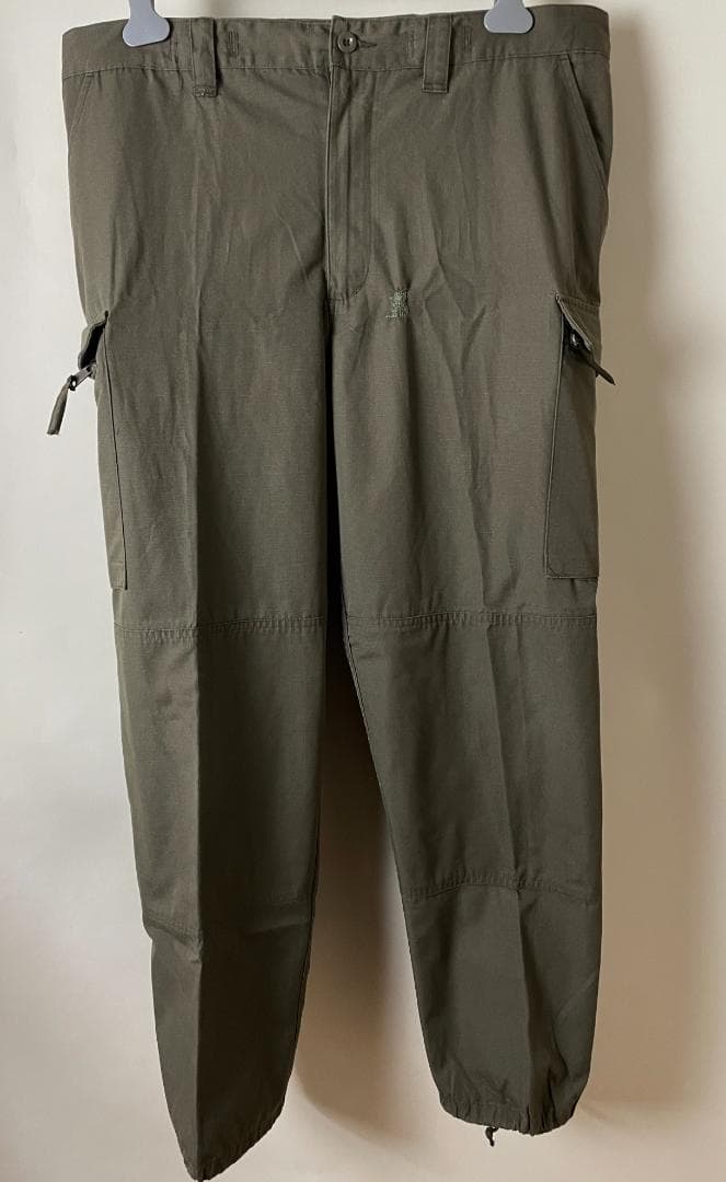 サイズタグ無し 軍物 実物 名作 オーストリア軍 コンバット カーゴ パンツ ☆サイズタグ無し 軍物 実物 名作 オーストリア軍 コンバット カーゴ