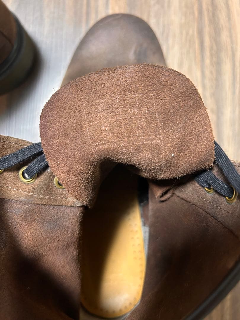 ドクターマーチン　8ホールブーツ　スエード