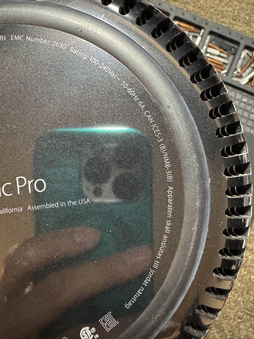 ジャンク Apple Mac Pro 2013