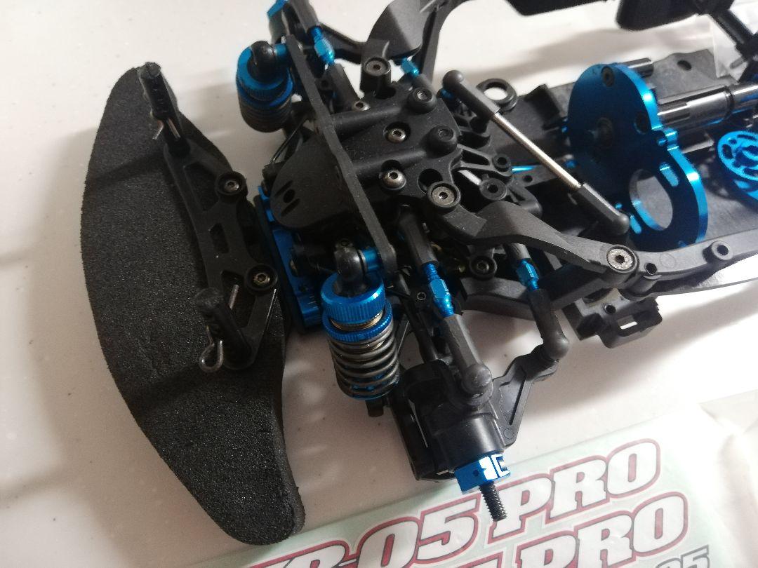 タミヤ TB-05 PRO? ジャンク TRFダンパー カーボンパーツ多数 タミヤ TB-05 PRO? ジャンク TRFダンパー カーボンパーツ多数