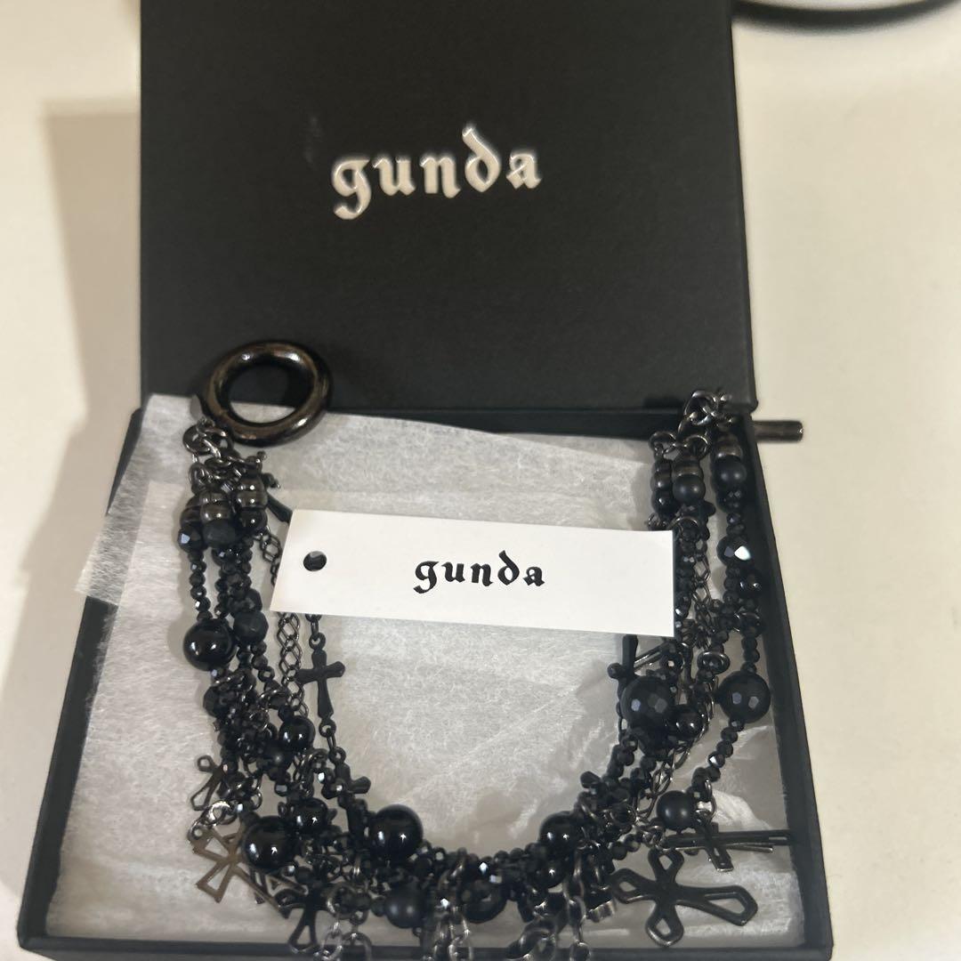 【2025福袋】 gunda クロスチャーム ブレスレット ブラック - メルカリ アクセサリー