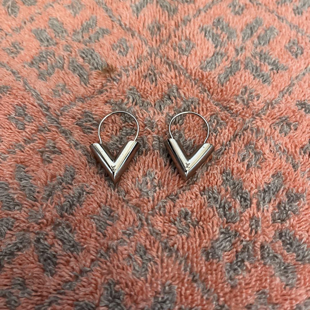 ルイヴィトンピアス