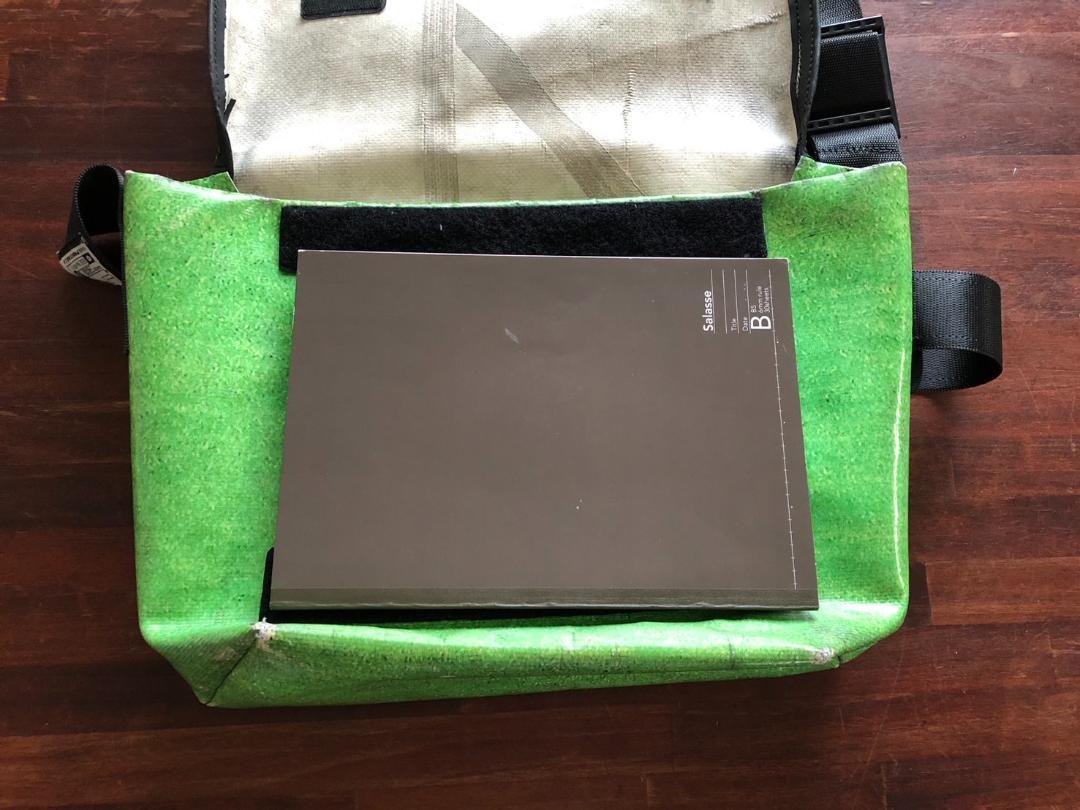 FREITAG　フライターグ　メッセンジャーバッグ
