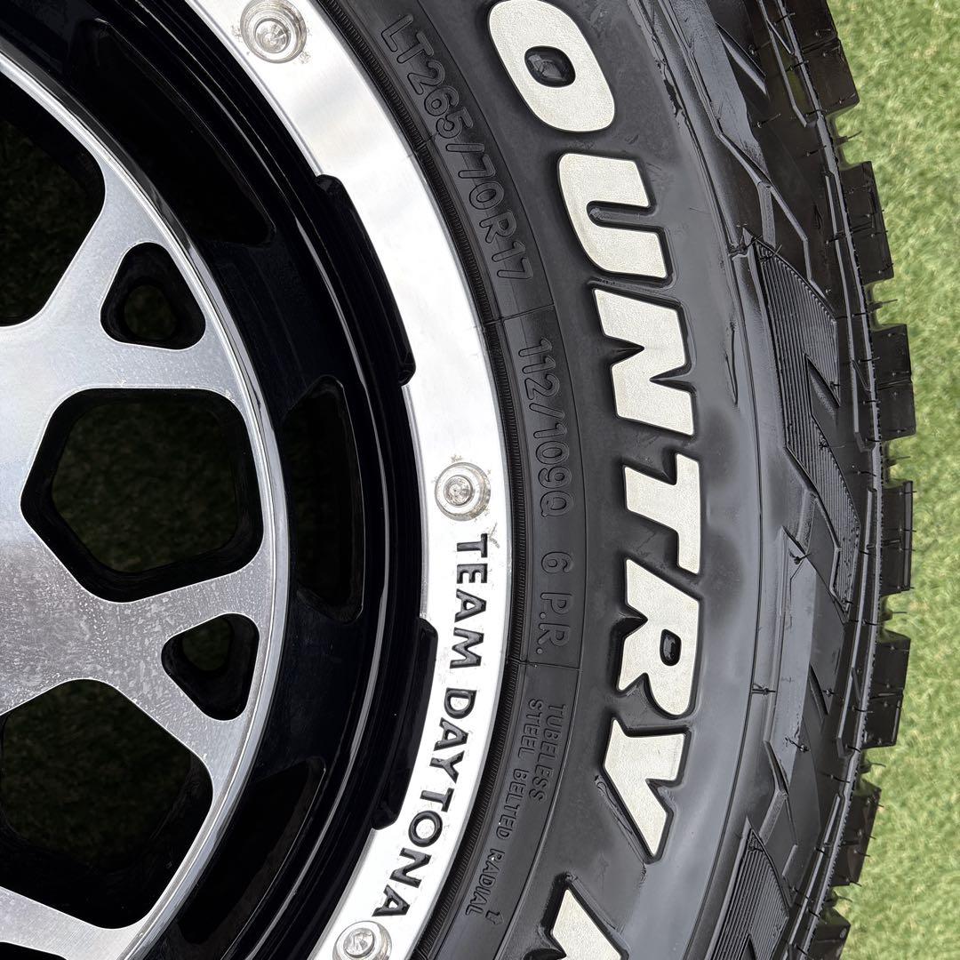 TOYO TIRES OPEN COUNTRY R/T 17インチ