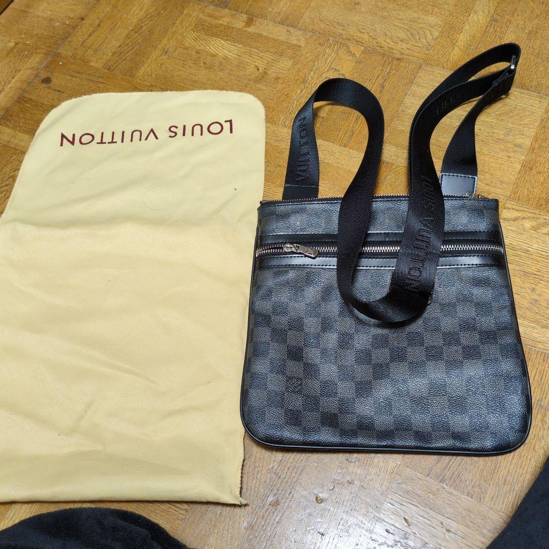 louiS vuitton に似ているショルダーバック目立った傷や汚れなし